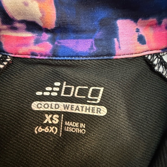 BCG Black and Vibrant Multicolor Pullover Size XS(6-6X) - Picture 3 of 3